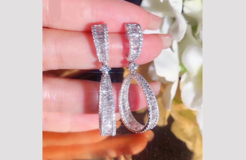 JK&JY Real 18K White Gold 3 Ct Natural Diamond O-shaped Earrings